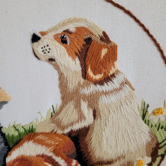 Vintage "Puppy Love" Crewel Embroidery - Picture 4 of 11